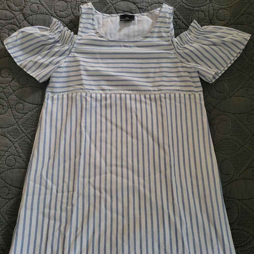 NWT - Nursing Queen Striped Cold Shoulder Nursing Dress - size S